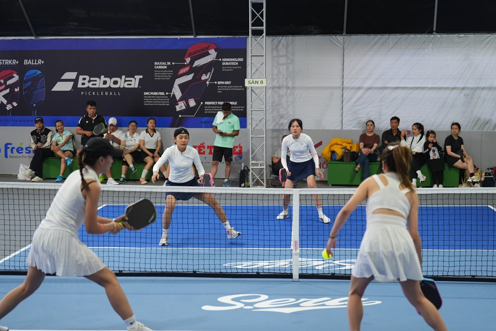 Người Việt chi gần 400 tỷ đồng mua vợt pickleball trên sàn thương mại điện tử