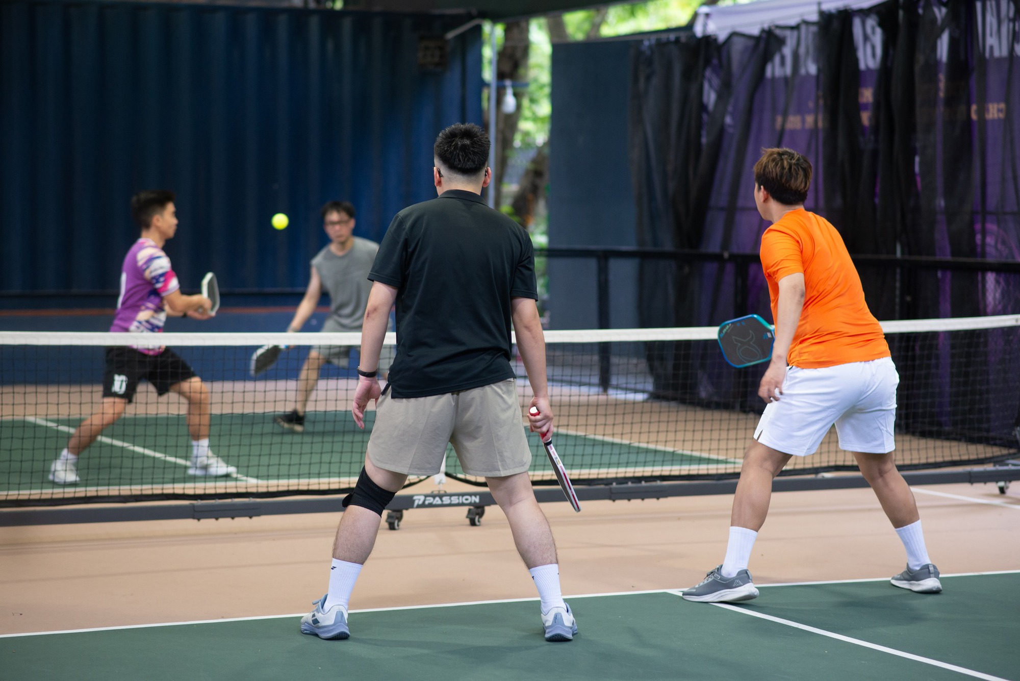 Sân pickleball ở Hà Nội phải điều chỉnh giờ hoạt động vì tiếng ồn