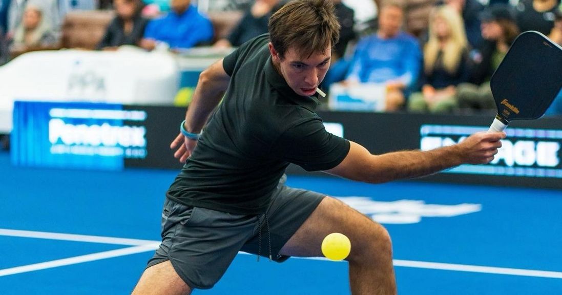 C&uacute; slice trong pickleball