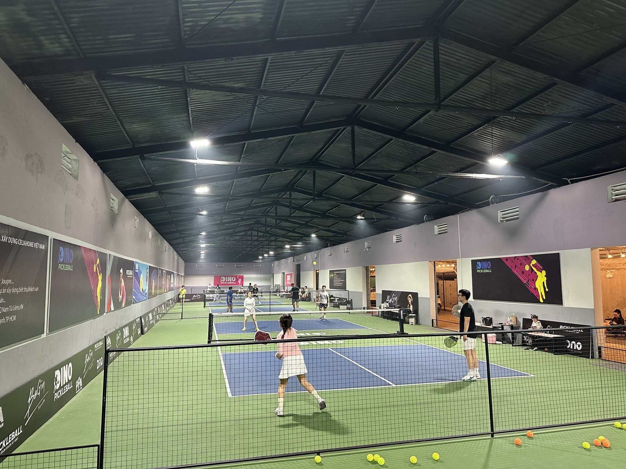 DINO PICKLEBALL CLUB - 15 phố Ô Cách